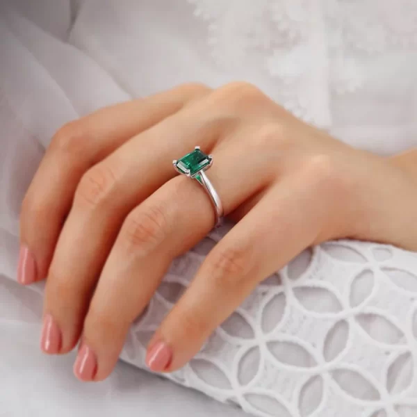 FLORENCE Chatham® Green Emerald 18K White Gold Solitaire - Image 6